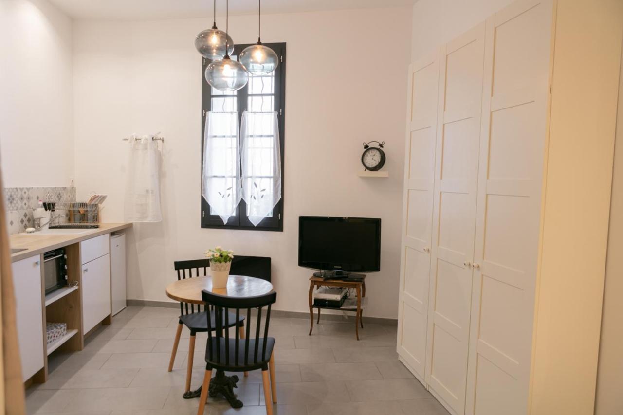 Studio Vaucluse Clovis LʼIsle-sur-la-Sorgue Exterior foto
